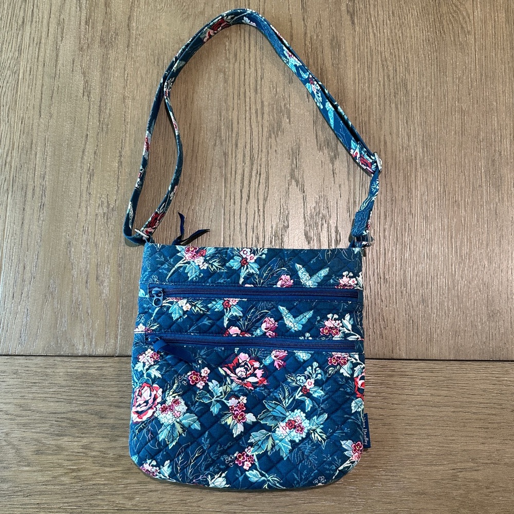 Vera Bradley Bag Crossbody Shoulder Bsg Blue and Pink Floral Print